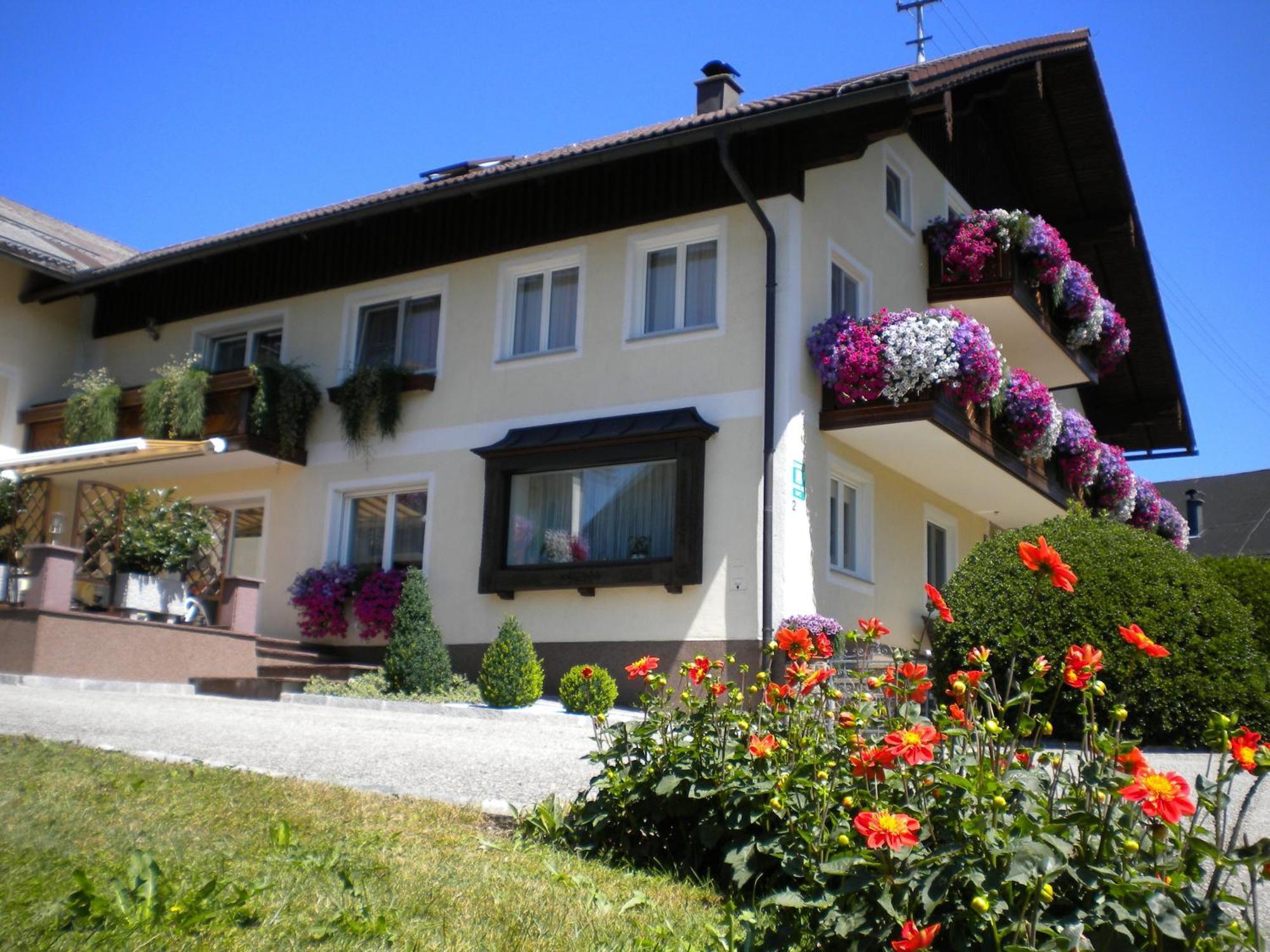 Gaestehaus Jedinger Sankt Georgen im Attergau Buitenkant foto