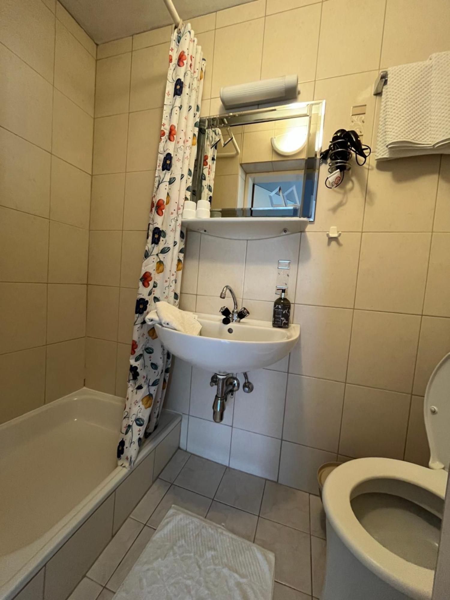 Gaestehaus Jedinger Sankt Georgen im Attergau Buitenkant foto